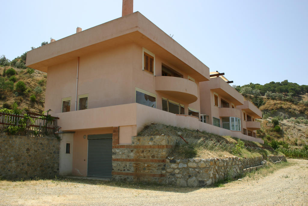 Il Giardino Di Ausonia Bed & Breakfast Reggio di Calabria Ngoại thất bức ảnh