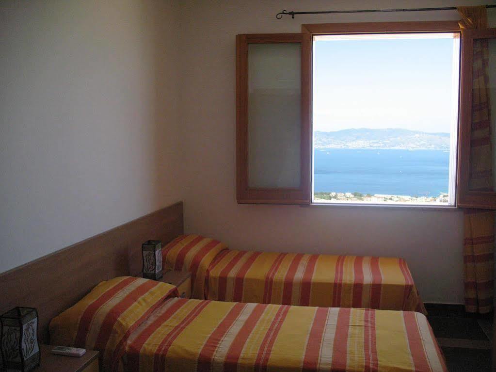 Il Giardino Di Ausonia Bed & Breakfast Reggio di Calabria Ngoại thất bức ảnh